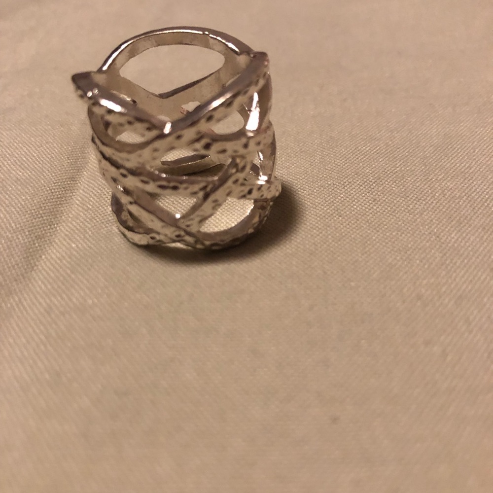 Ring - Picture 3 of 5